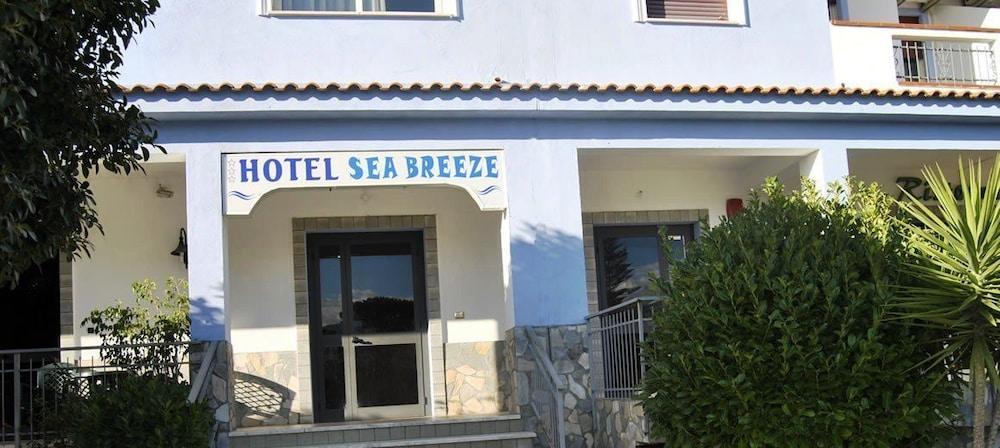 Hotel Sea Breeze 斯卡莱阿 外观 照片