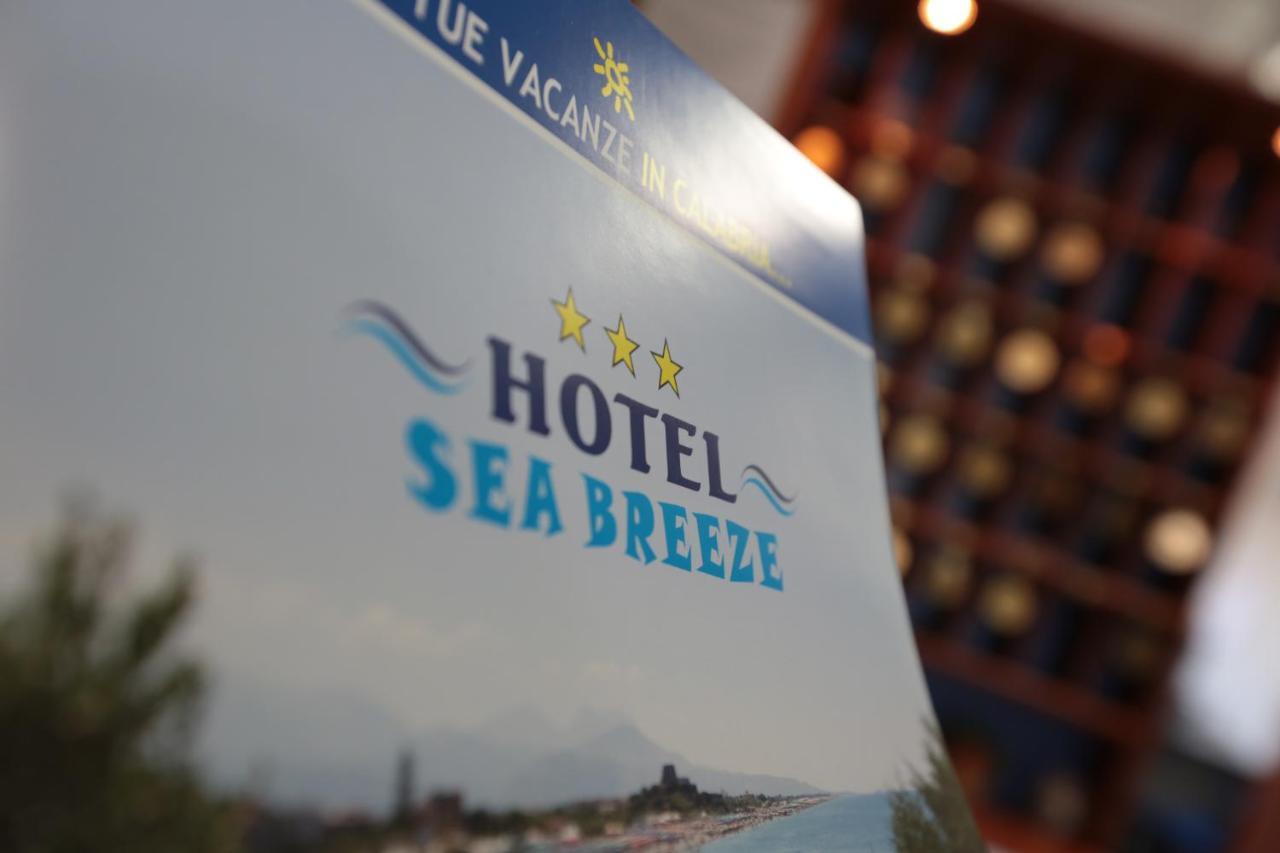 Hotel Sea Breeze 斯卡莱阿 外观 照片